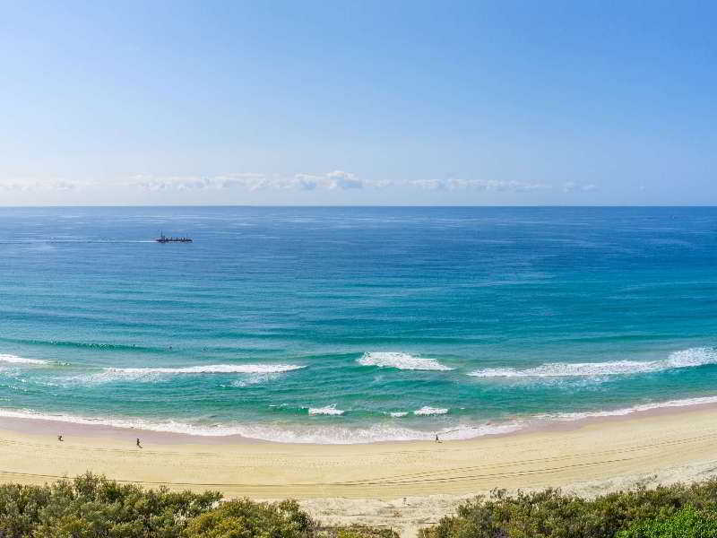 Capricorn One Beachside Holiday Apartments - Official โกลด์โคสต์ ภายนอก รูปภาพ